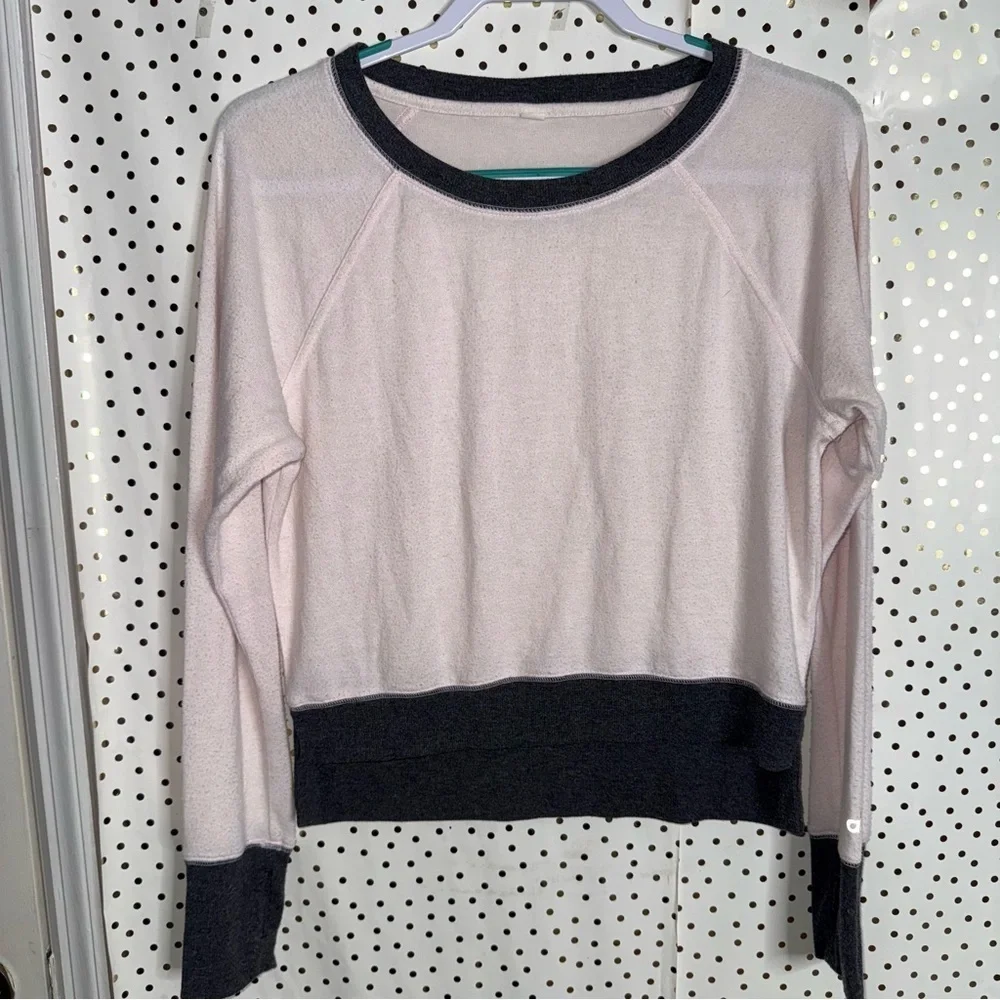 Alo Yoga Pink Long Sleeve Sweater